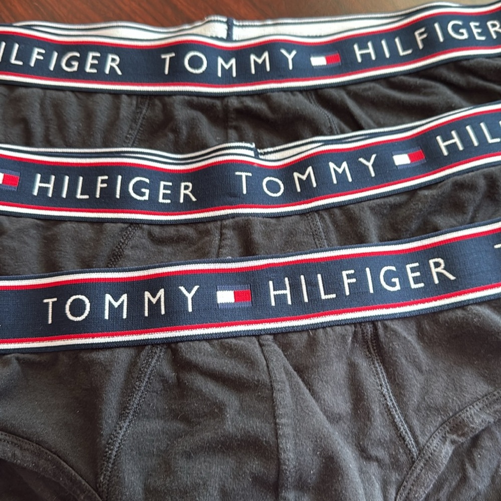 3 Tommy Men’s briefs - Picture 2 of 9